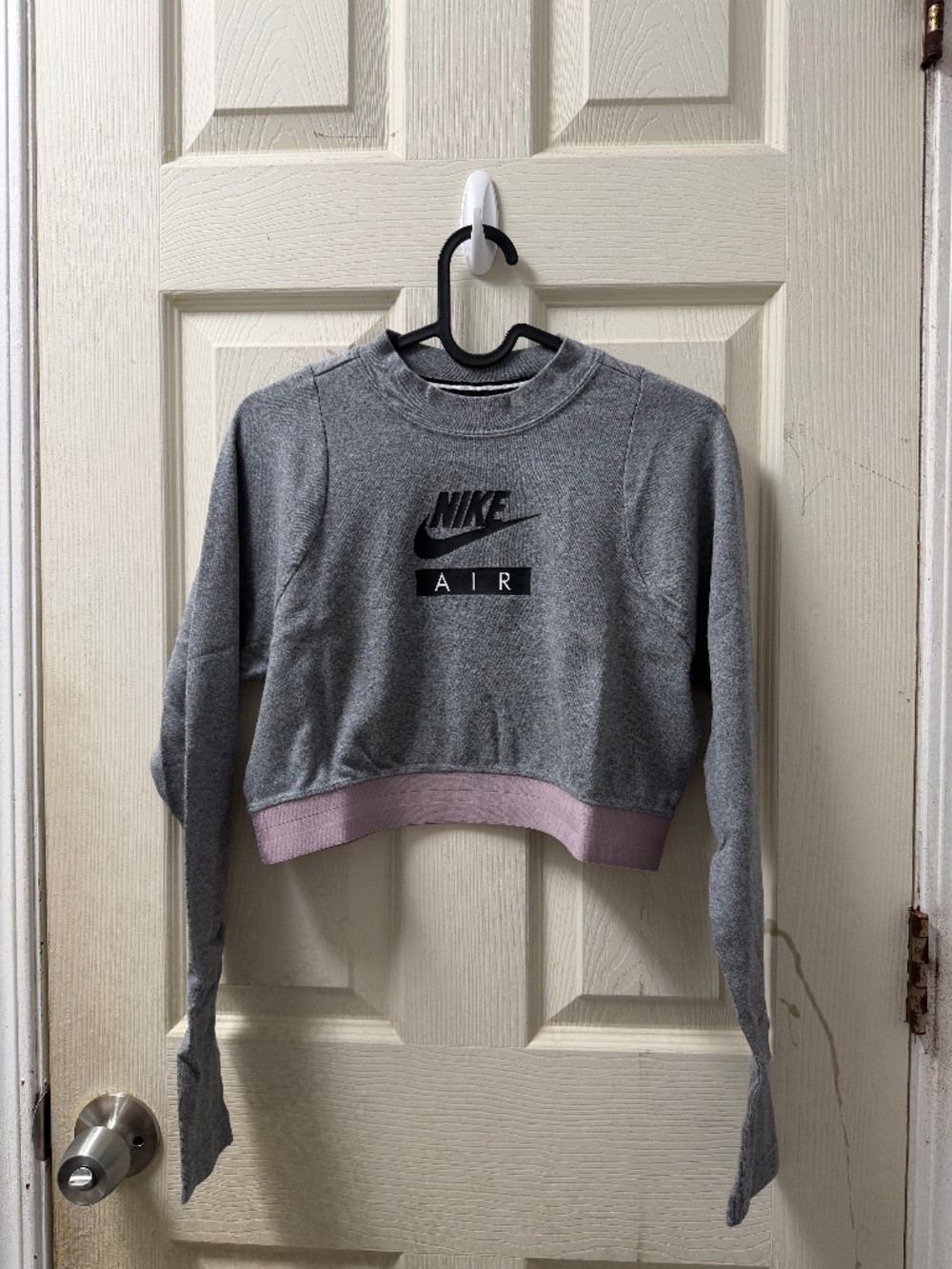 💕 Nike Cropped Long Sleeve Top